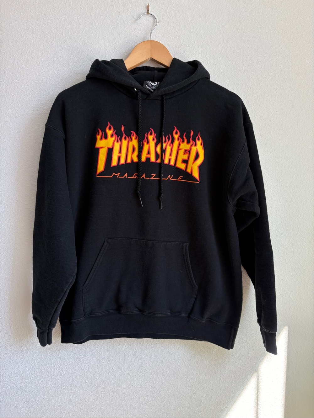 Thrasher Magazine Flame Logo Hoodie Black Skateboard Graphic Sweatshirt Medium